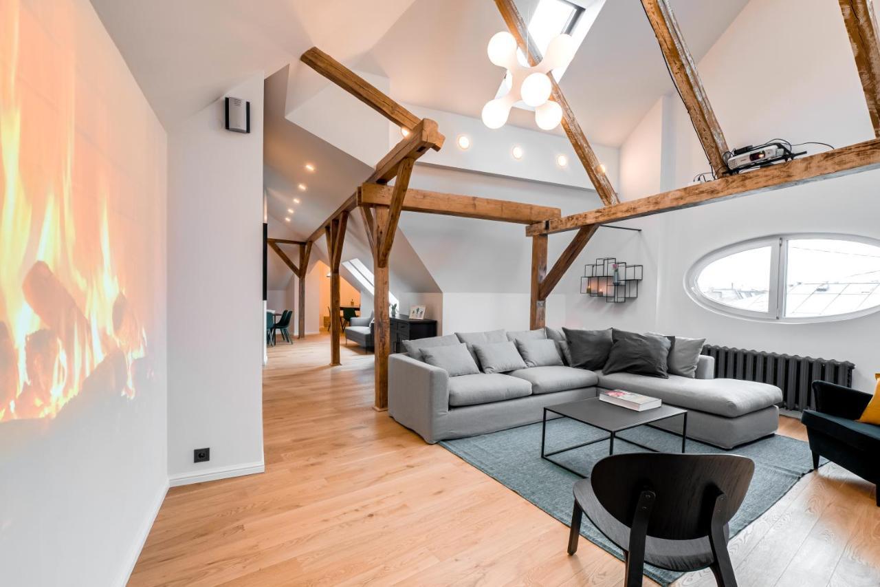 Big Design Apt - Sleeps 12 - Best Location Riga Exterior photo